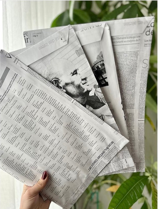 White Newsprint - Flat bottom - Envelope with foldable flap - 10 * 14 Inches