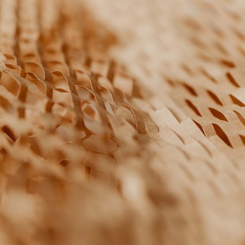 Honeycomb Wrapping Paper Roll – Eco-Friendly Protective Packaging